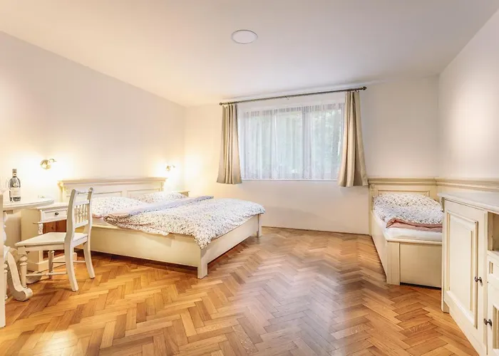 Knizeci Dum - V Lednici Lednice